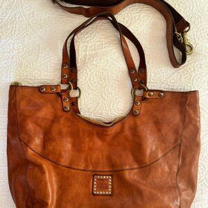 Brand New Campomaggi messenger bag leather